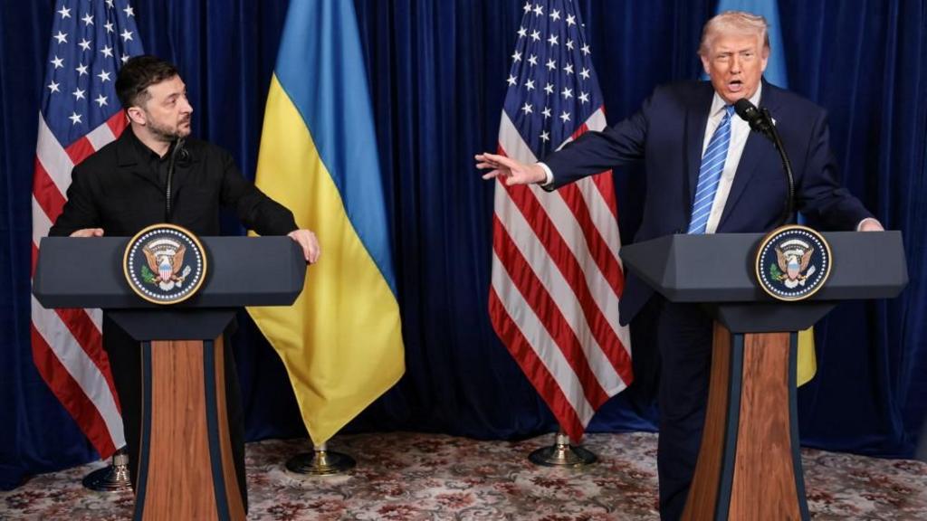 Donald Trump and Volodymyr Zelensky speak at a joint press conference on Ukraine.